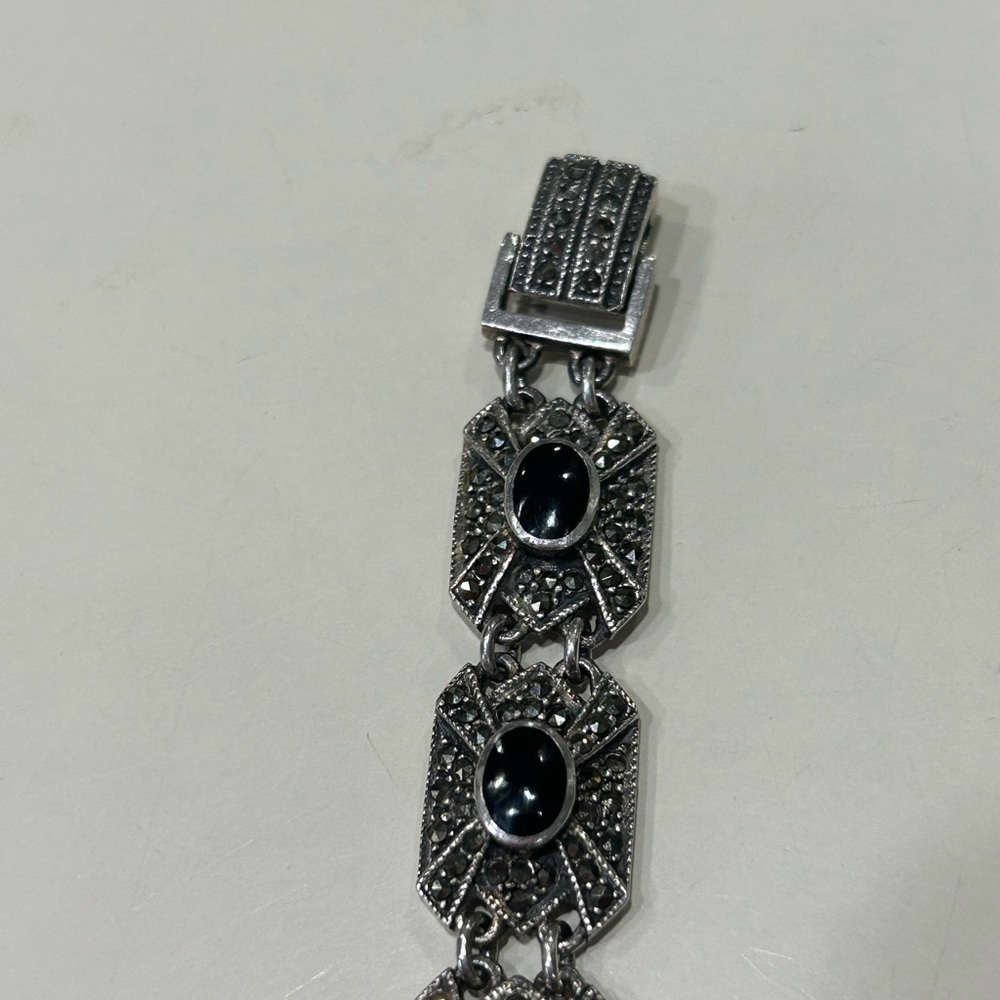 Vintage Art Deco Onyx, Marcasite and Sterling Silver Bracelet - Picture 2 of 11